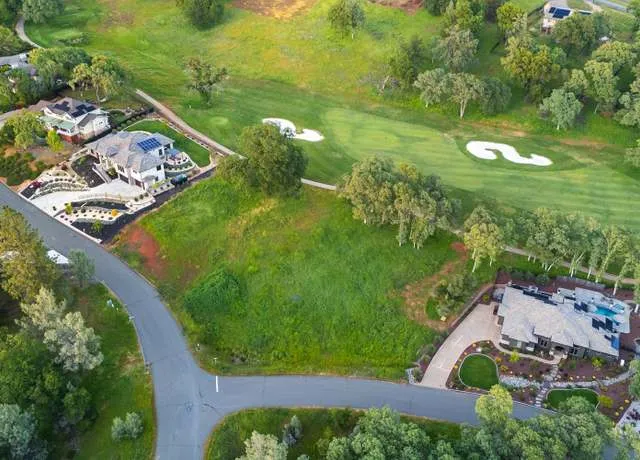 Golf course photo
