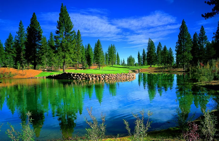 Golf course photo