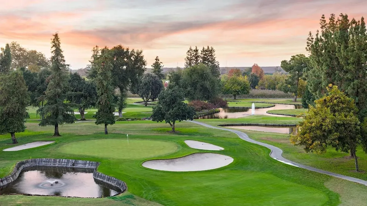 Golf course photo