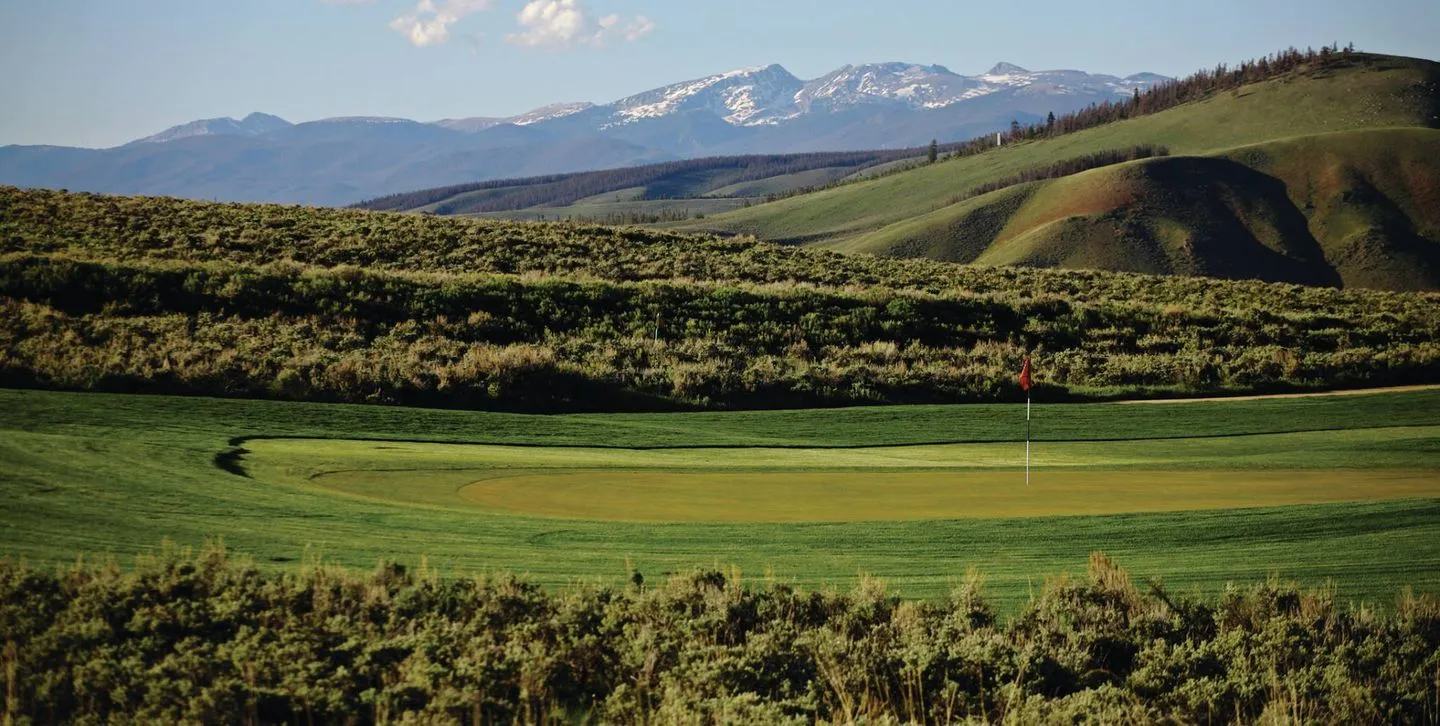 Golf course photo