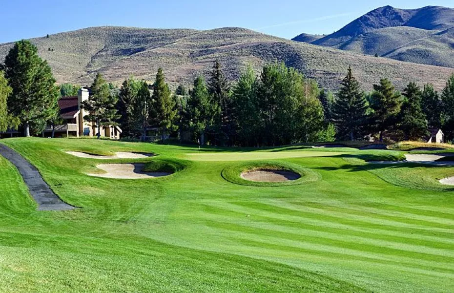 Golf course photo