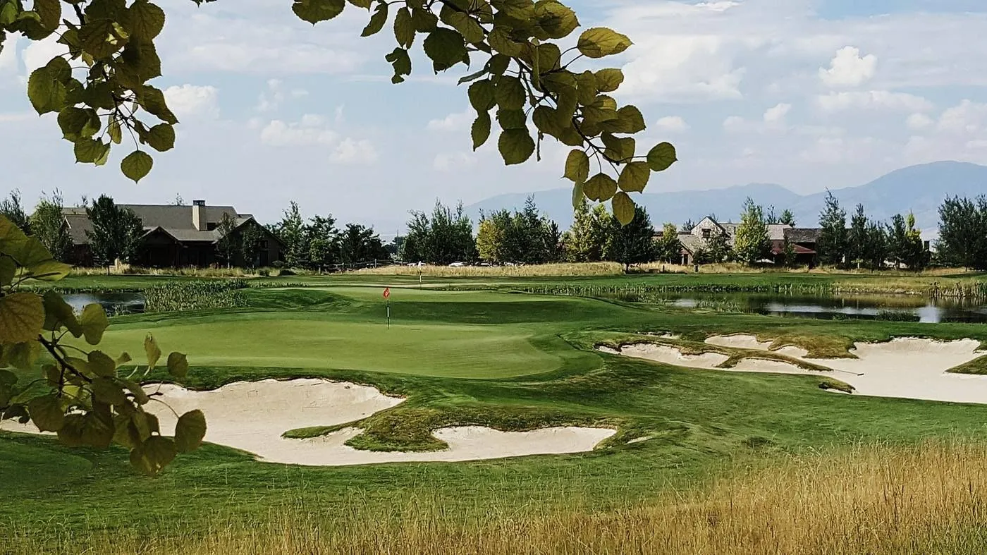 Golf course photo