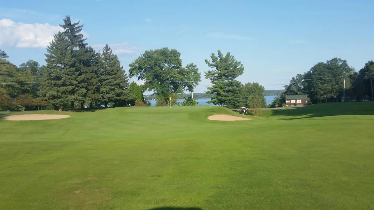 Golf course photo
