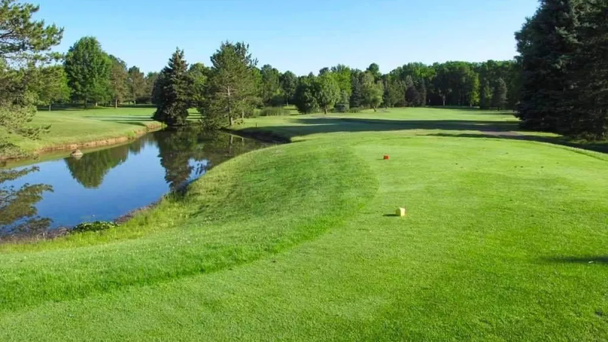 Golf course photo