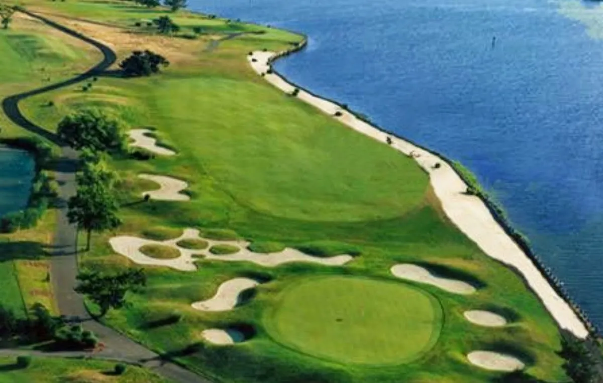 Golf course photo