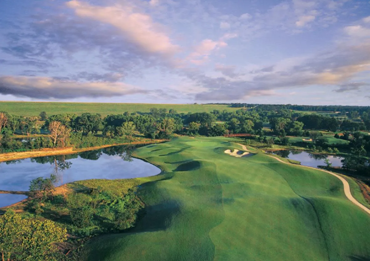Golf course photo